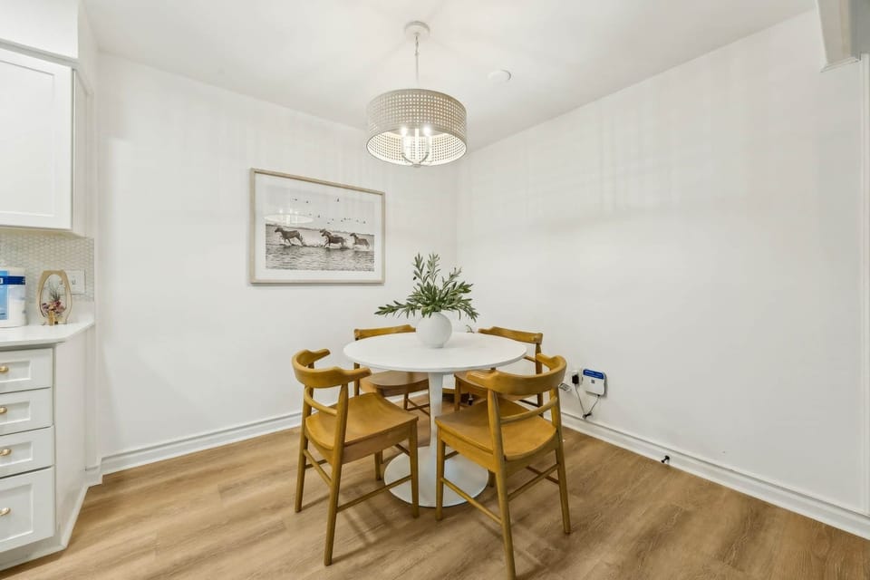 I3 Forest Ridge - Dining Area