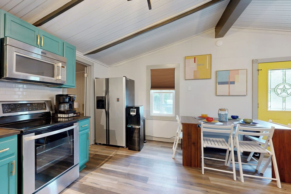 House (2 Bedrooms) | Interior