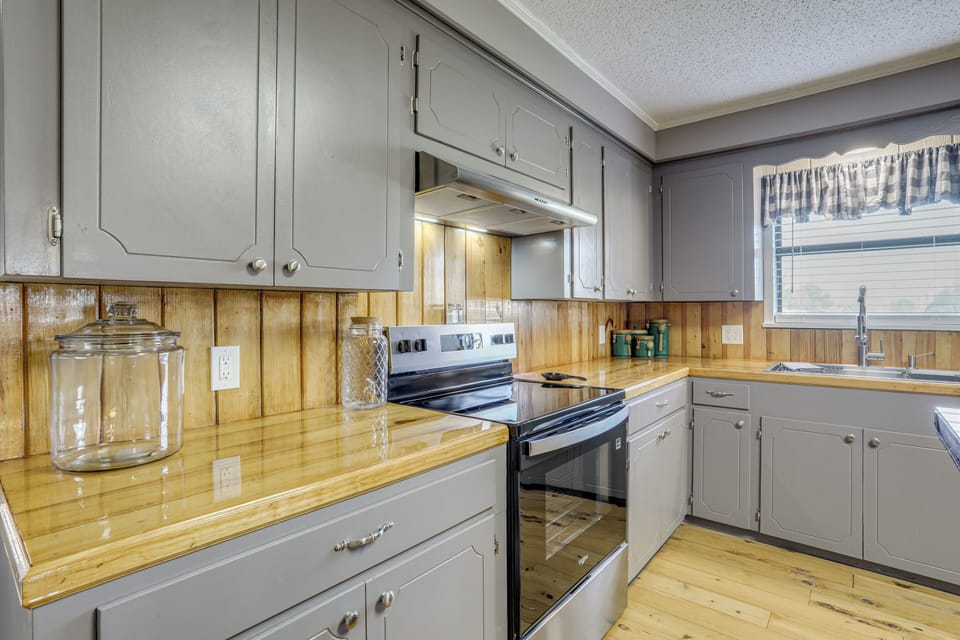 House (2 Bedrooms) | Interior