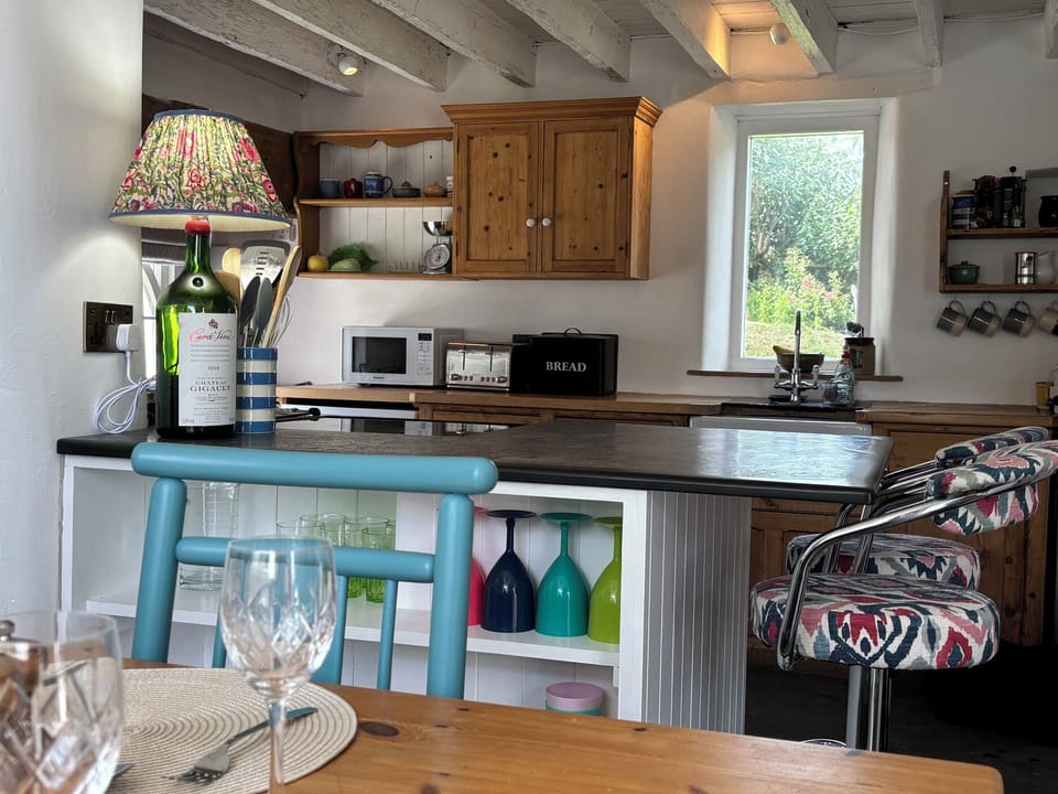 Cottage | Private kitchen | Cookware/dishes/utensils