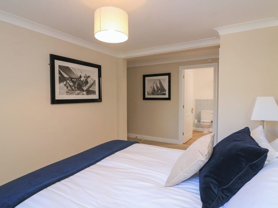 2 bedrooms, individually decorated, individually furnished, free WiFi