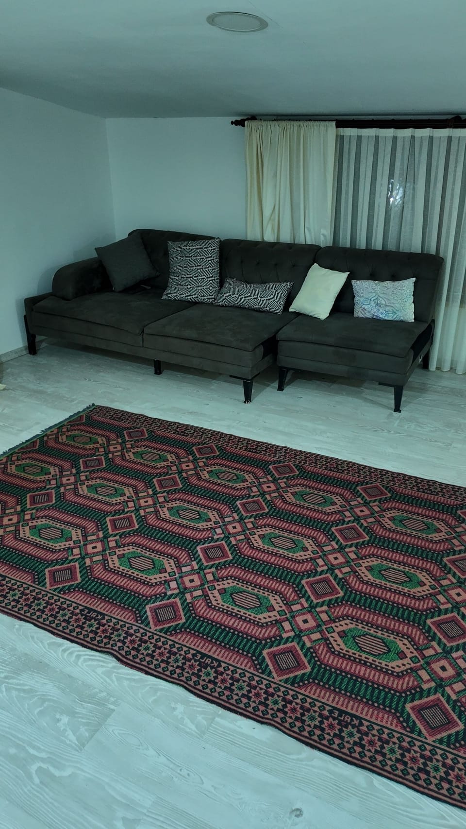 Deluxe Suite | Free WiFi