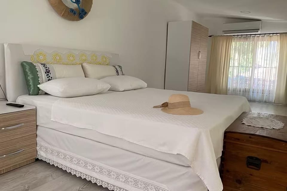 Deluxe Suite | Free WiFi