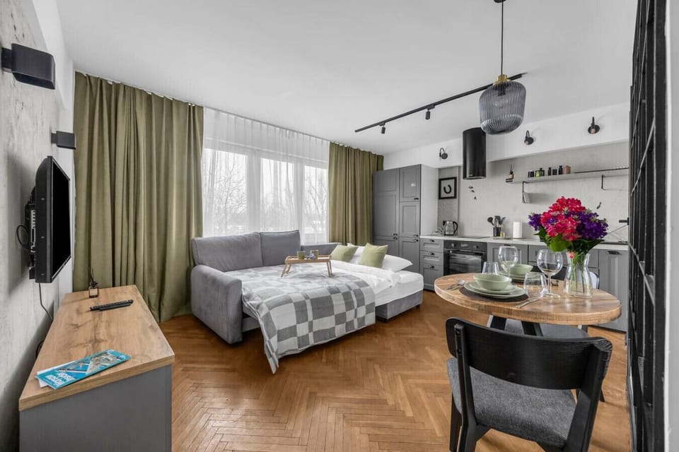 Cozy and Well Located Studio in Warsaw, Perfect for Couples | Book Now with RENTUJEMY