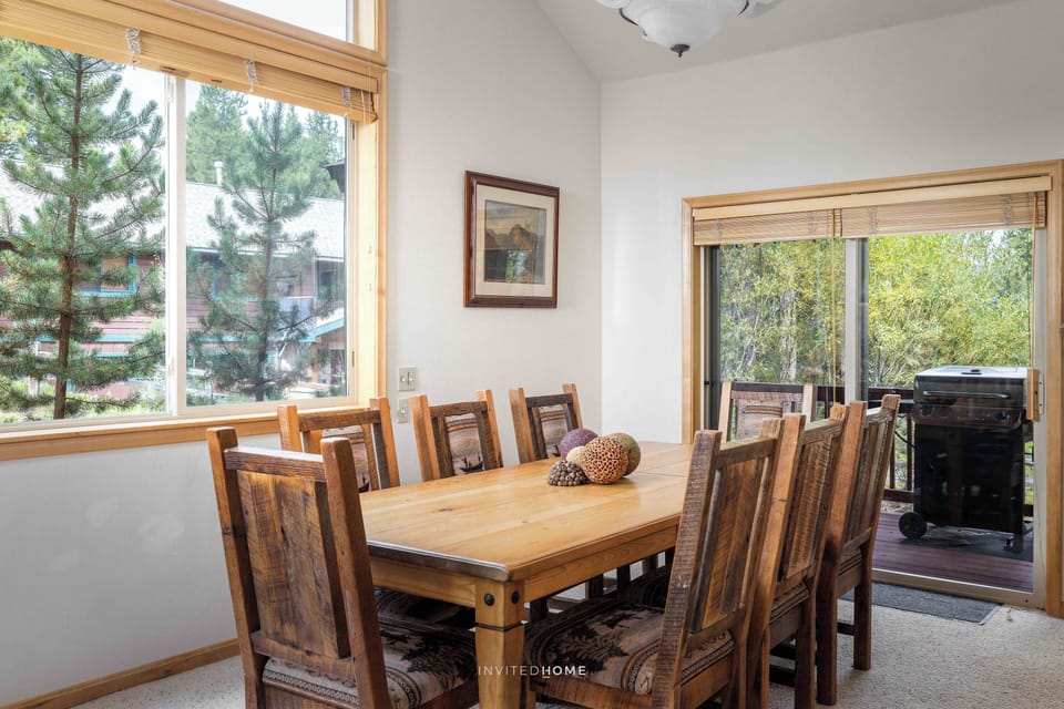 Dining Room - Summer