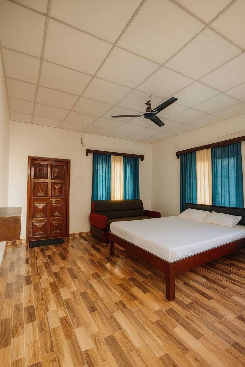 Deluxe Double or Twin Room, Garden View | Desk, laptop workspace, WiFi (free)