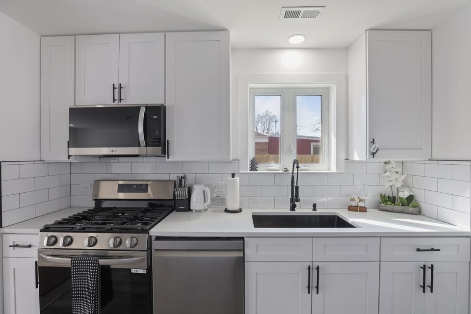 Sink, Indoors, Kitchen, Appliance, Microwave