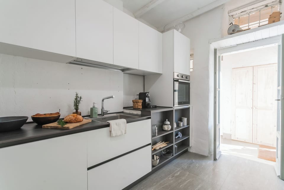 House (2 Bedrooms) | Private kitchen | Oven, espresso maker, electric kettle, highchair