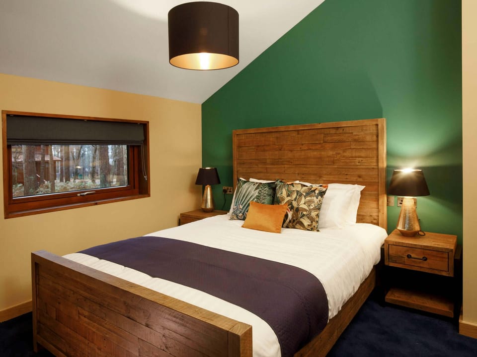 Delamere Forest Golden Oak Hideaway