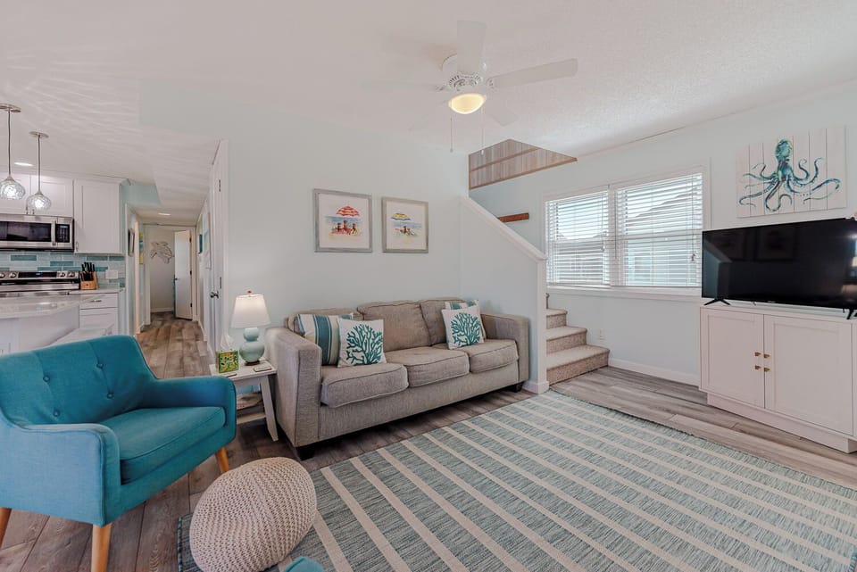 Mid-Level Living Area