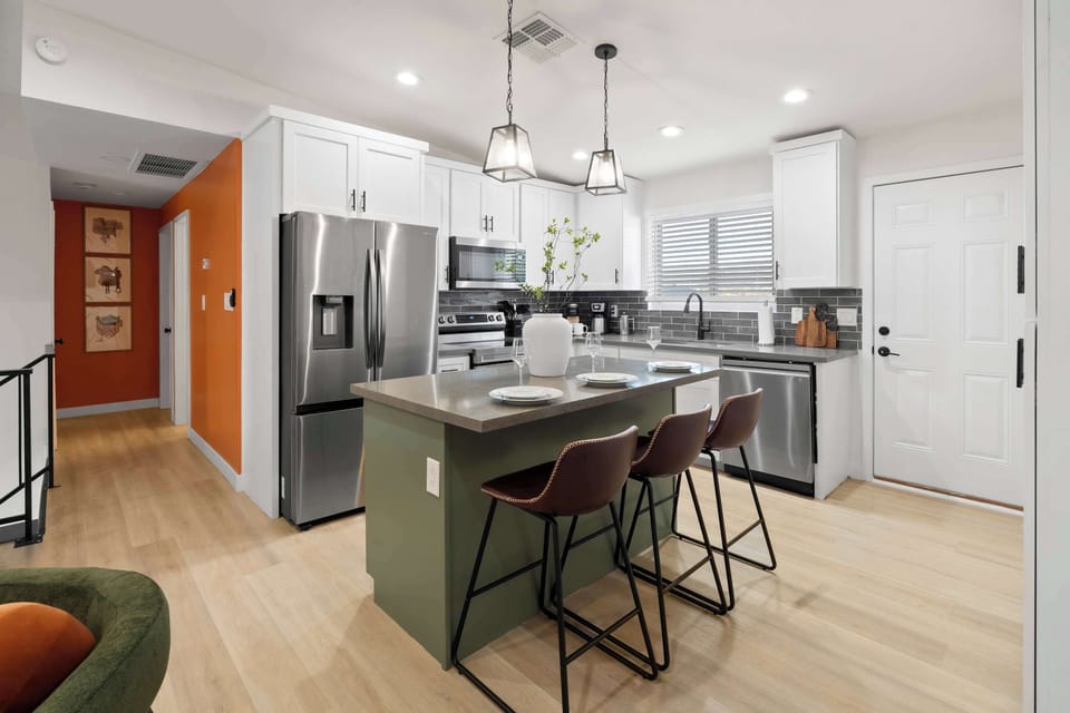 Cook, chat, snack, repeat—this kitchen makes every meal a mini celebration.