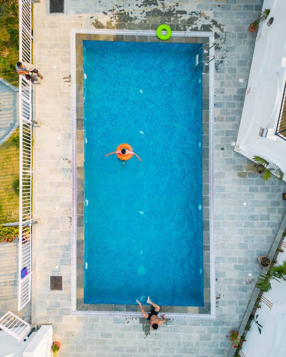 Pool (2 of 6)