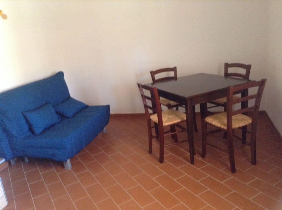 Standard Apartment, Patio, Garden View | Living area