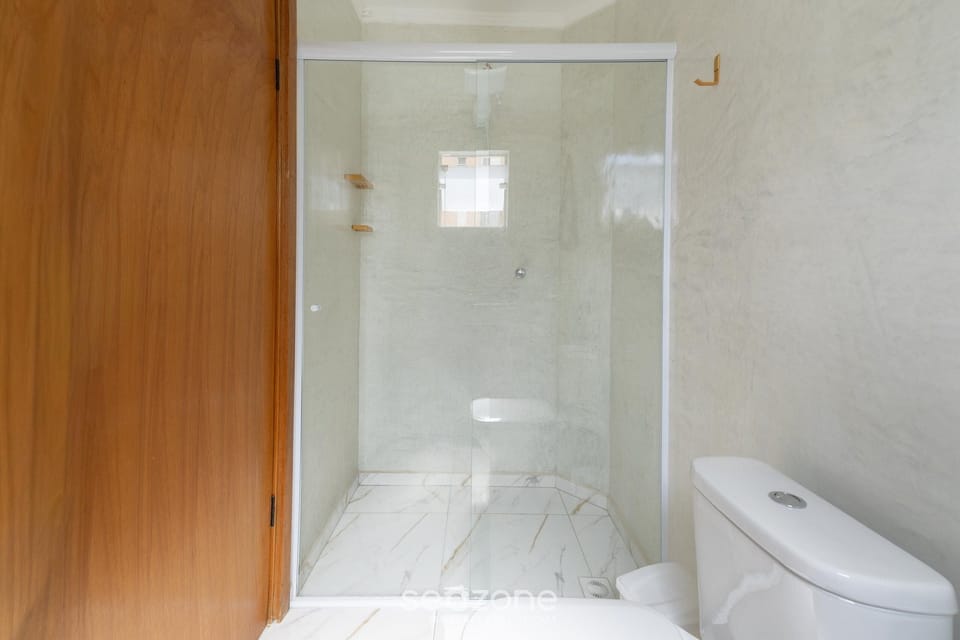 Basic Apartment | Bathroom | Free toiletries