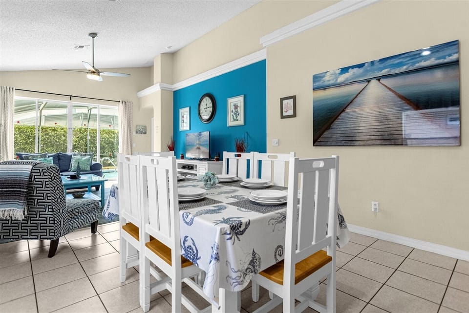 Dining Area That Seat 6 People