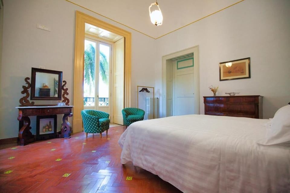 Deluxe Double Room, Courtyard View | Minibar (free items), WiFi (free)