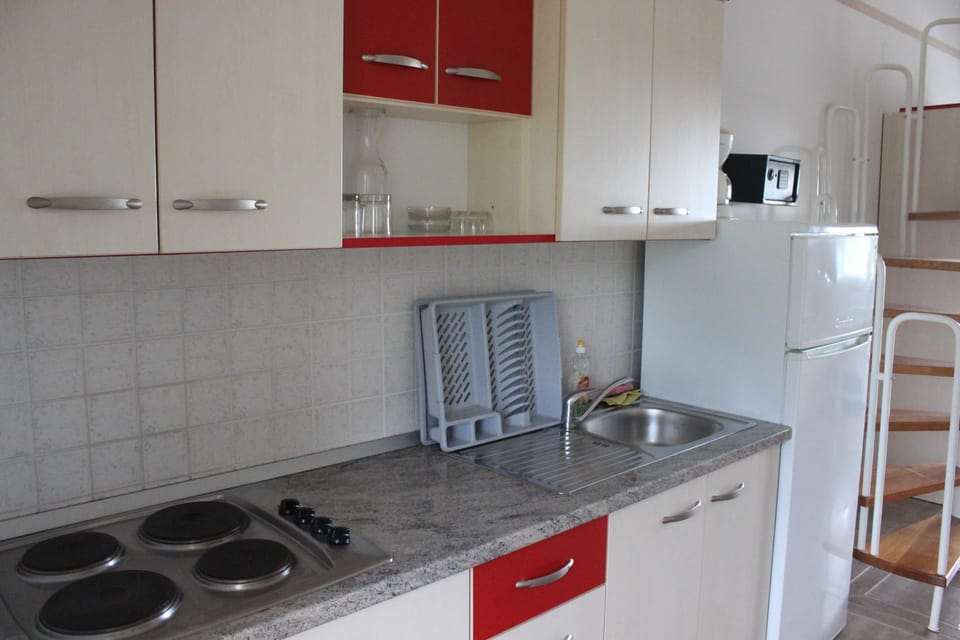 Apartment (Duplex One Bedroom Apartment with Sea) | Private kitchen