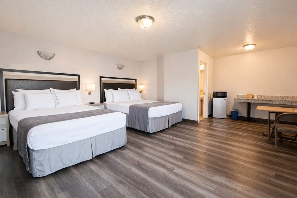 Superior Single Room | Desk, laptop workspace, free WiFi