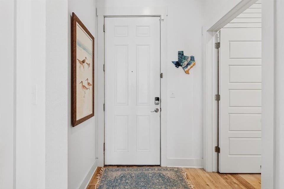 Apartment (2 Bedrooms) | Front of property