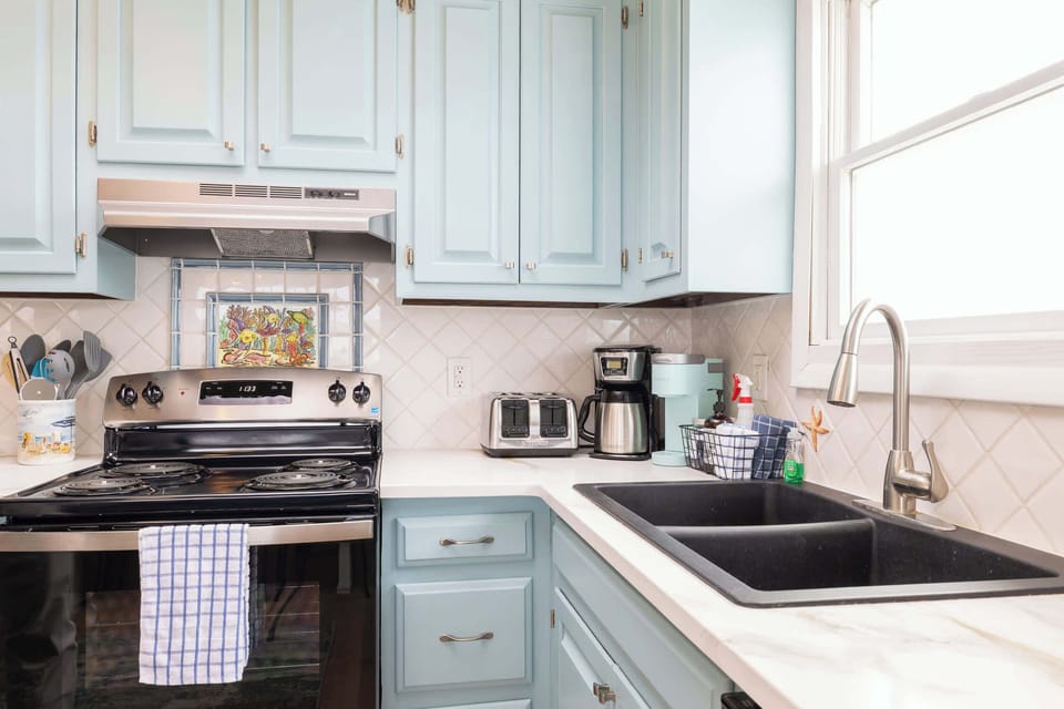 Top Level: Fully Stocked Kitchen