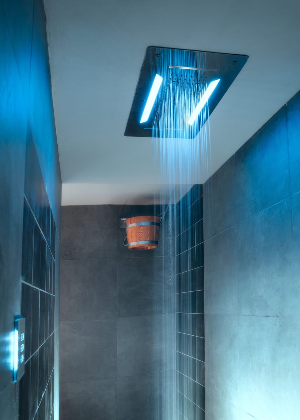 Sauna, hot tub, body treatments, massages