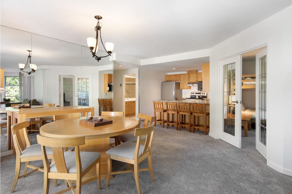 Gather everyone for relaxed meals in this airy open plan.
