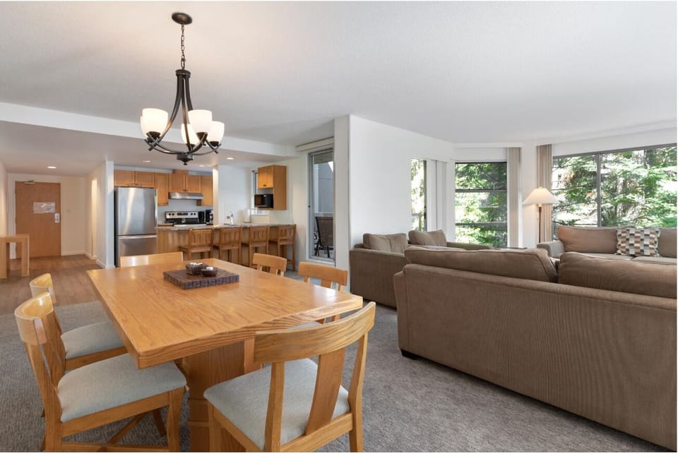 Spread out comfortably in the airy dining and lounge layout.