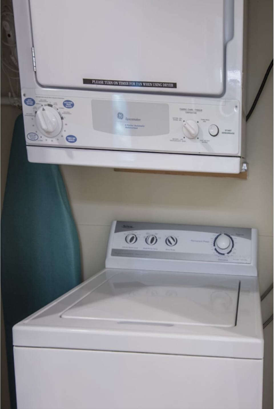 Stay effortless with convenient in-unit washer and dryer.