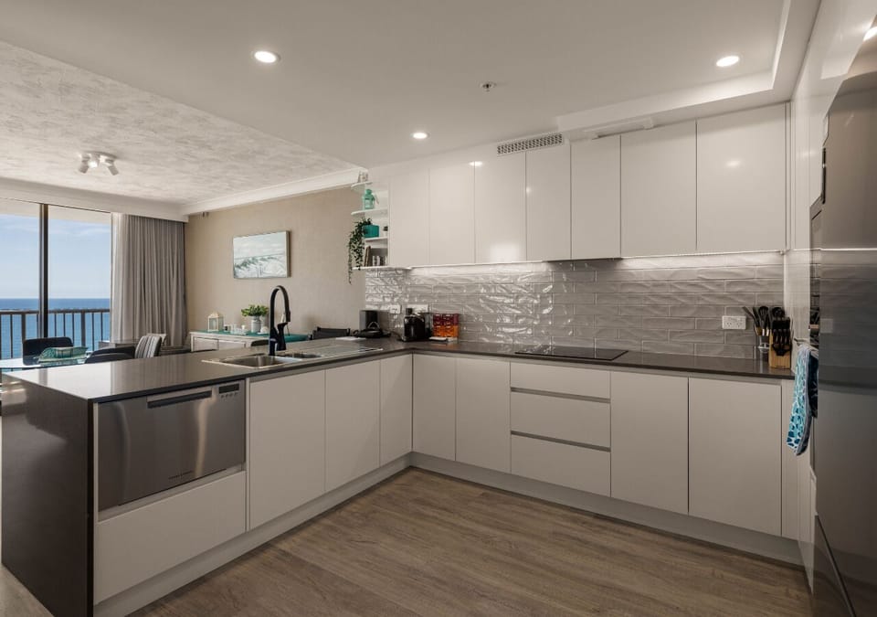 Apartment, 2 Bedrooms, Balcony, Beach View | Private kitchen