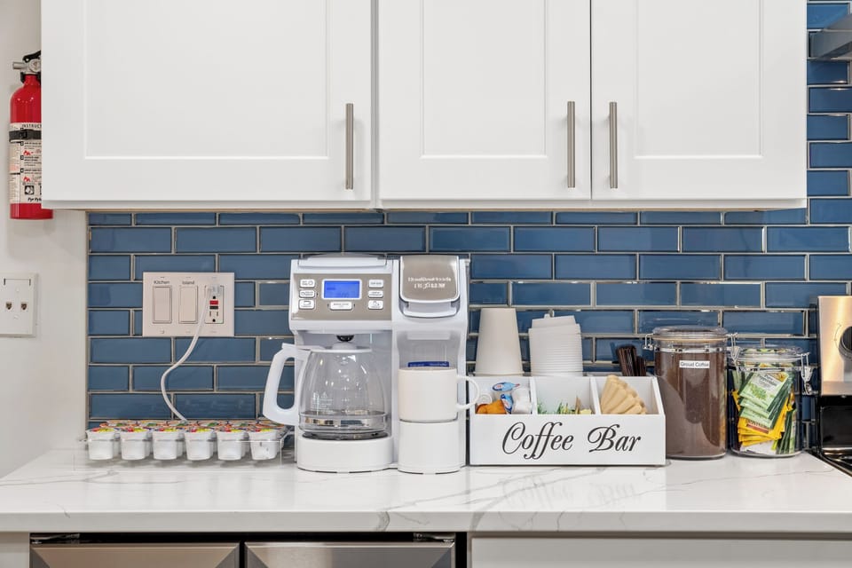 Start your day with a creamy latte or a cold brew on the balcony, watching the world wake up to sea breezes and sunrises. The coffee’s hot, the view’s better.