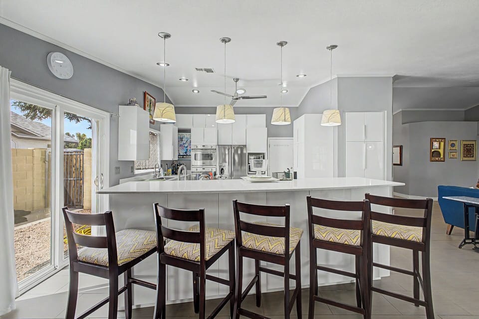Breakfast Bar