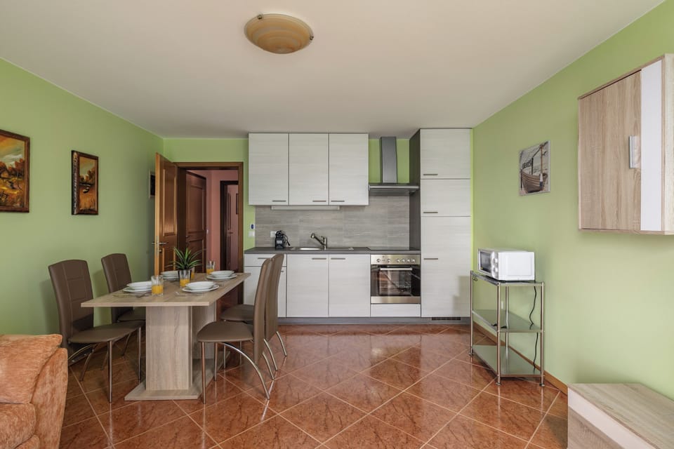 Kitchen and dining area