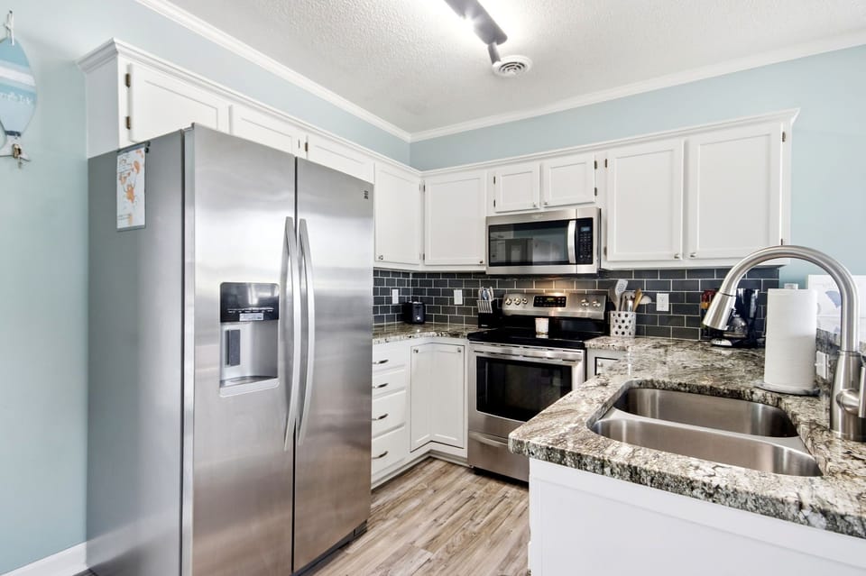 fully equipped kitchen.