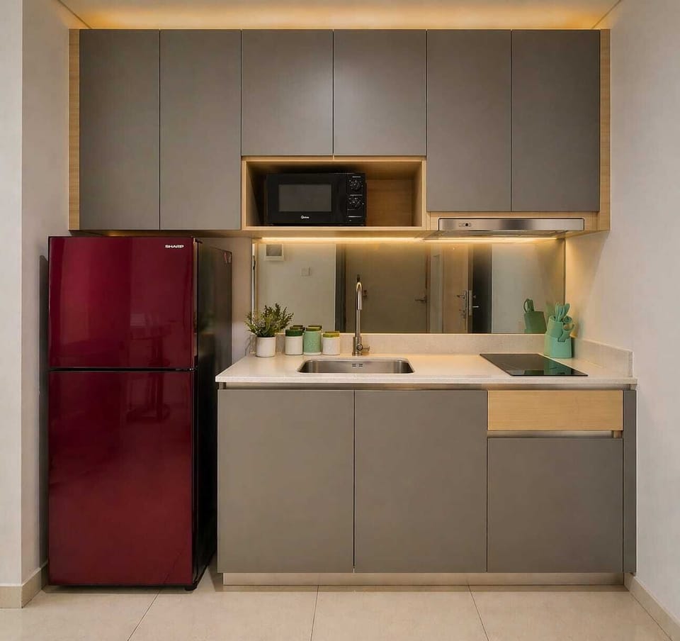 Apartment, 2 Bedrooms, City View | Private kitchen | Fridge, microwave, stovetop, cookware/dishes/utensils