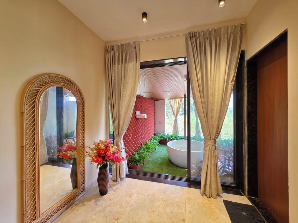 Luxury Suite, Valley View | Free WiFi, bed sheets