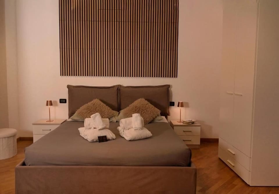 Suite, 1 King Bed, Balcony, City View | In-room safe, iron/ironing board (on request), WiFi (free)