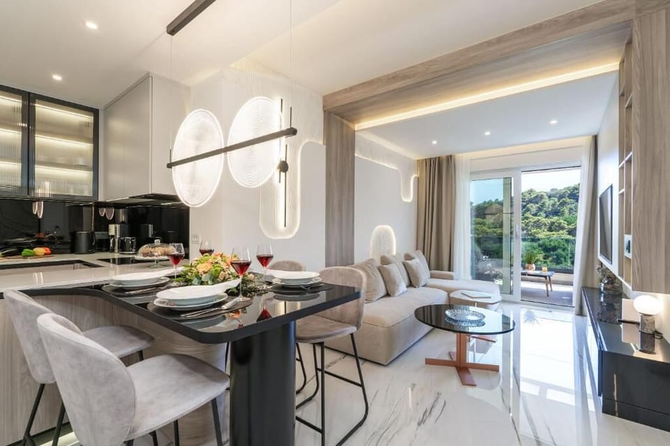 Apartment, Balcony, Garden View | Dining