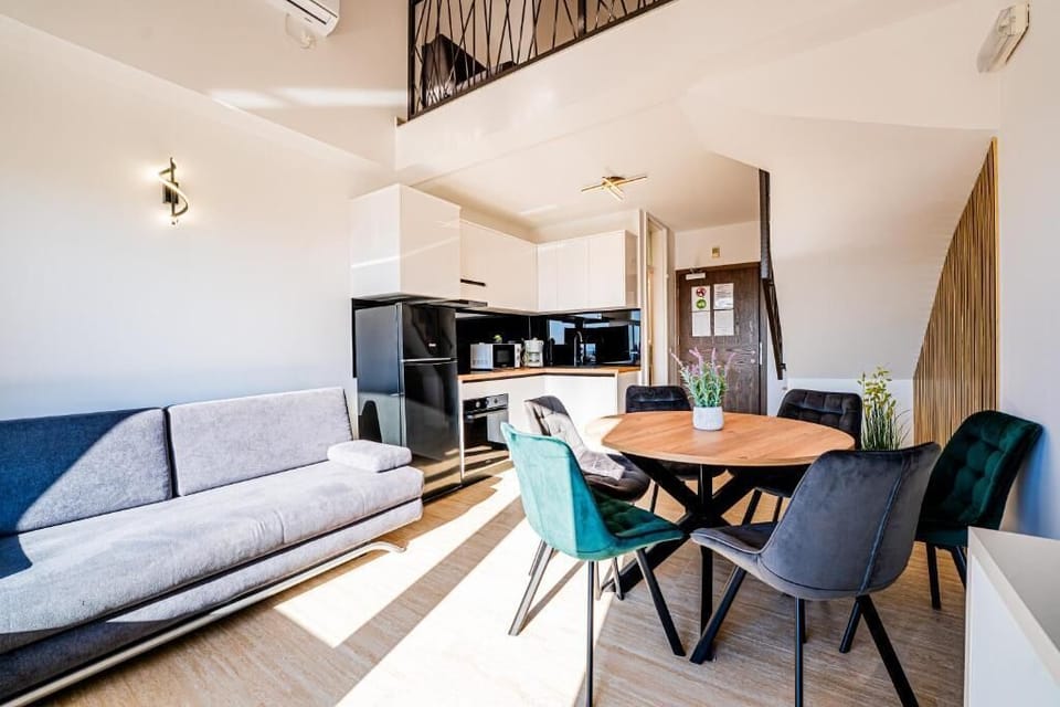 Apartment, 2 Bedrooms, Balcony | Interior