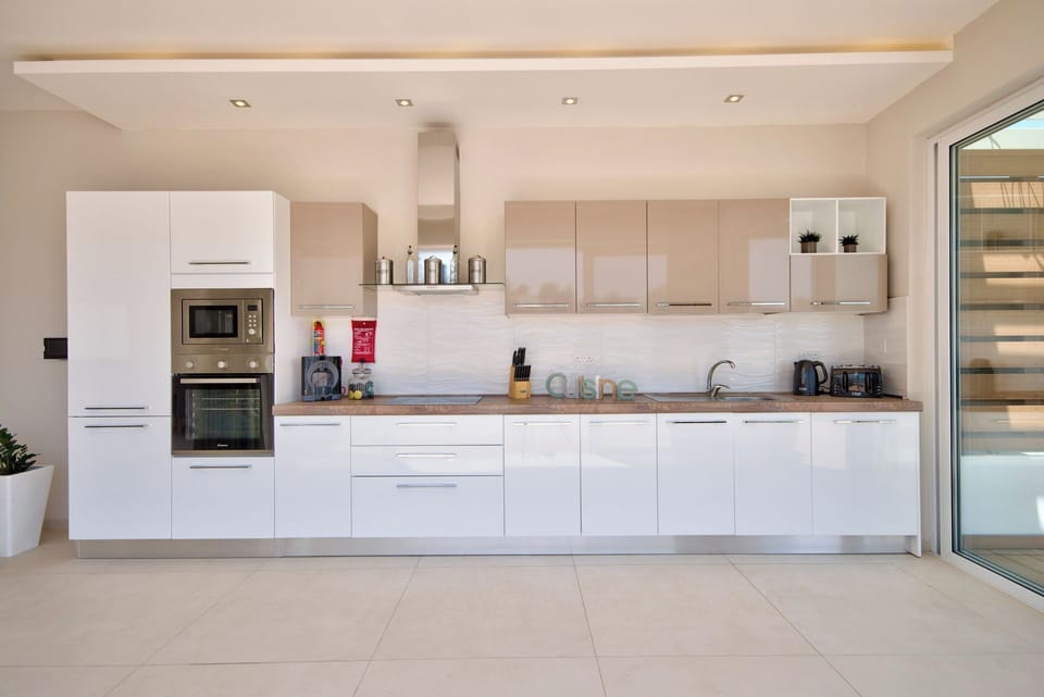 Fridge, oven, dishwasher, highchair