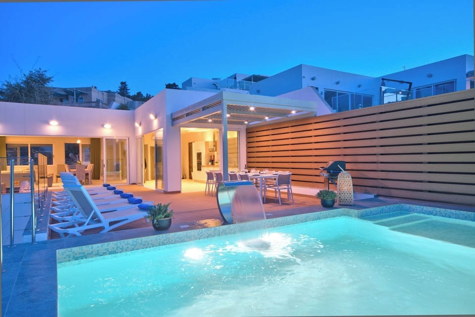 Indoor pool, outdoor pool, sun loungers