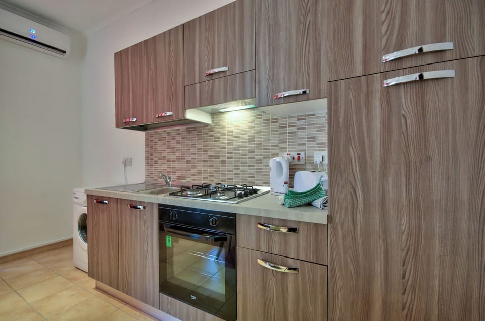 Fridge, oven, highchair
