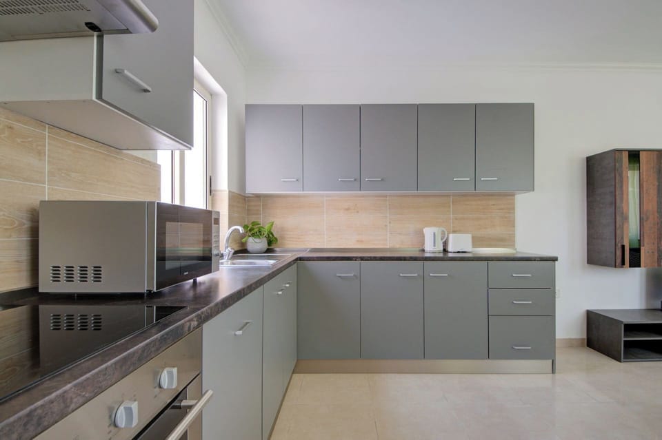 Apartment (3 Bedrooms) | Private kitchen | Fridge, oven, dishwasher