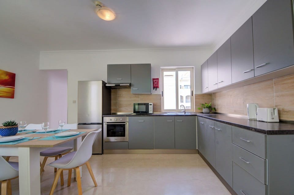 Apartment (3 Bedrooms) | Private kitchen | Fridge, oven, dishwasher