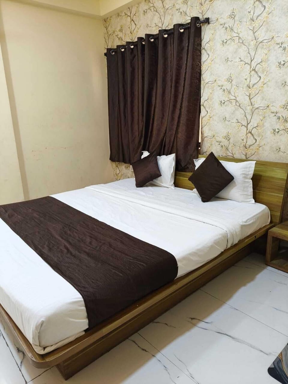 Deluxe Room, City View