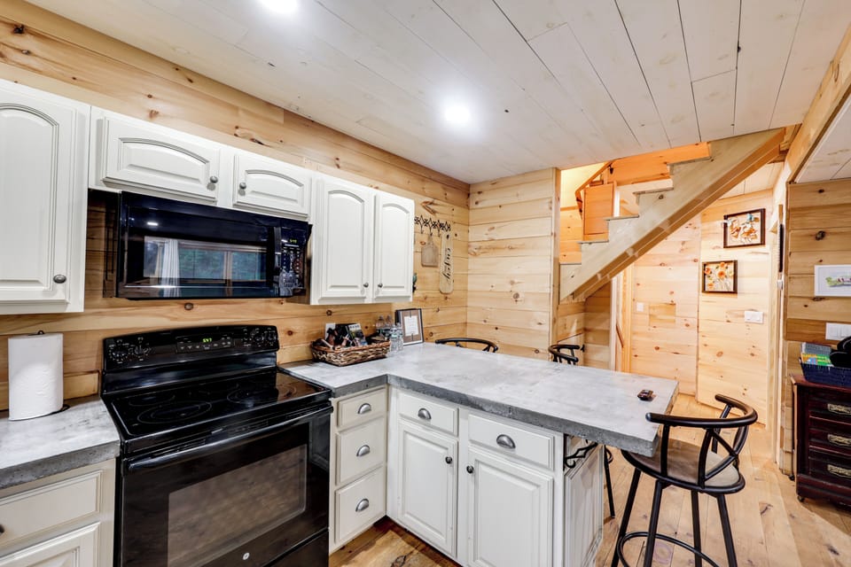 House (3 Bedrooms) | Interior