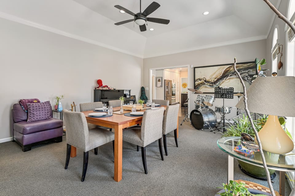 House (3 Bedrooms) | Interior