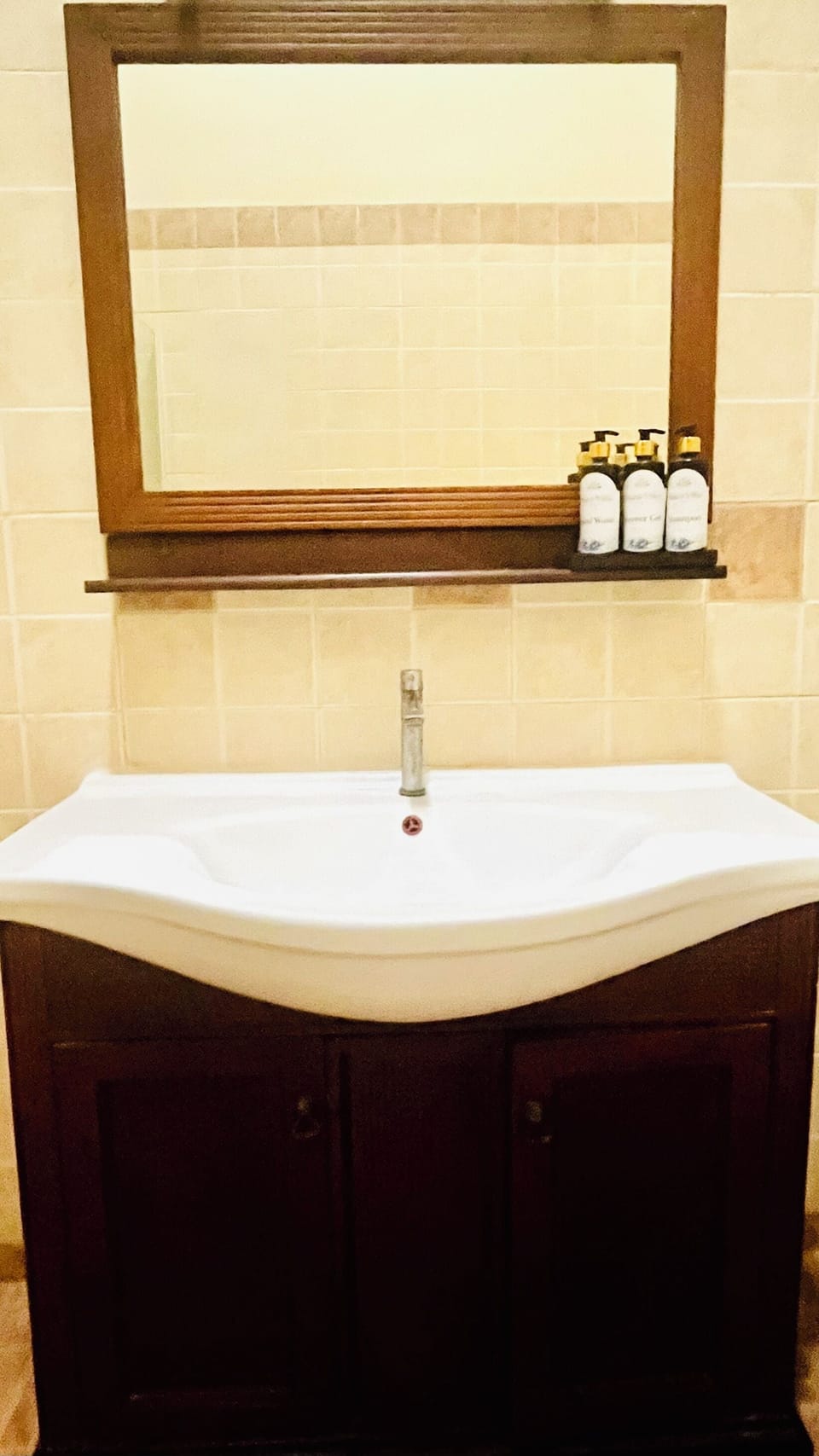 Separate tub and shower, towels, soap, shampoo