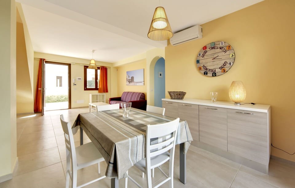 Furniture, Interior Design, Flooring, Floor, Wood, Ceiling, Room, Apartment, Table, Lighting