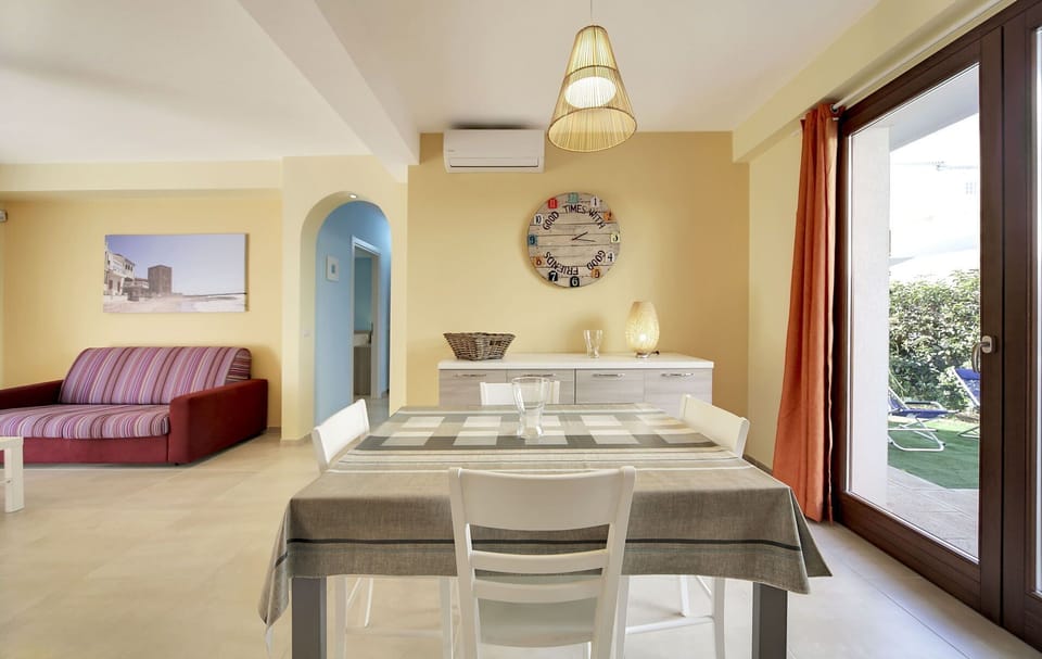Furniture, Interior Design, Flooring, Floor, Wood, Ceiling, Room, Table, Apartment, Chair