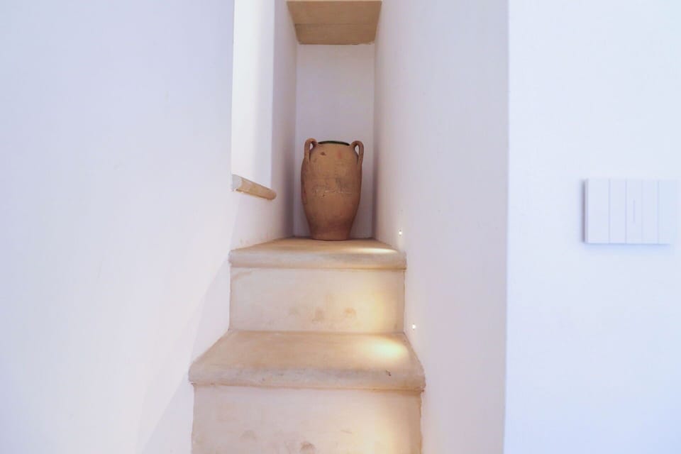 Floor, Wood Stain, Plaster, Plywood, Stairs